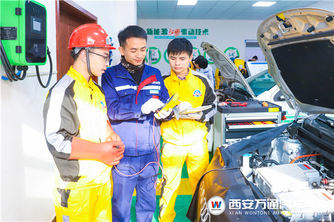 西安萬通跟你聊聊近期汽車行業發展的那些事