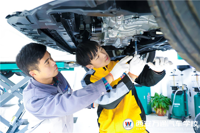 這5種駕駛壞習慣最傷車！