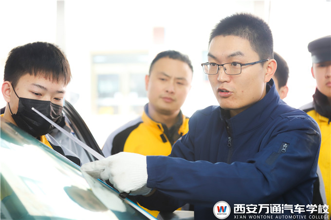 【名企證言】福耀玻璃：開展技術(shù)公開課，學生學習市場前沿技術(shù)