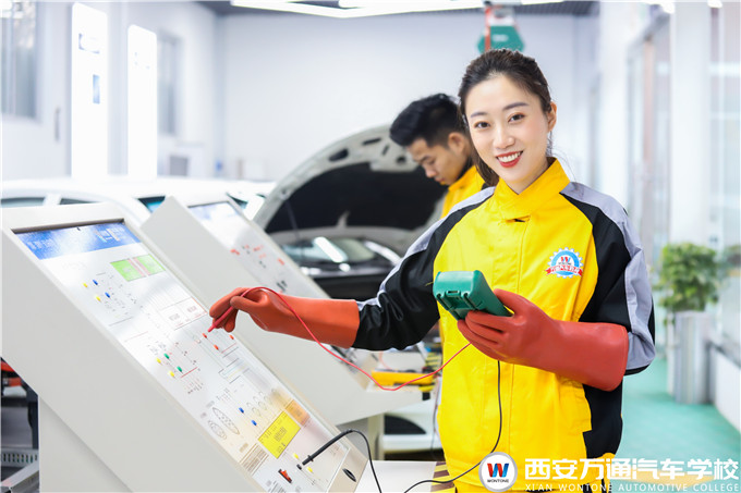 國(guó)家大力發(fā)展職業(yè)教育，人人皆可成才！