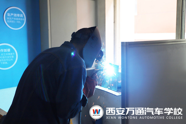 極度緊缺人才：焊工高居榜首，現(xiàn)在學(xué)還來得及！