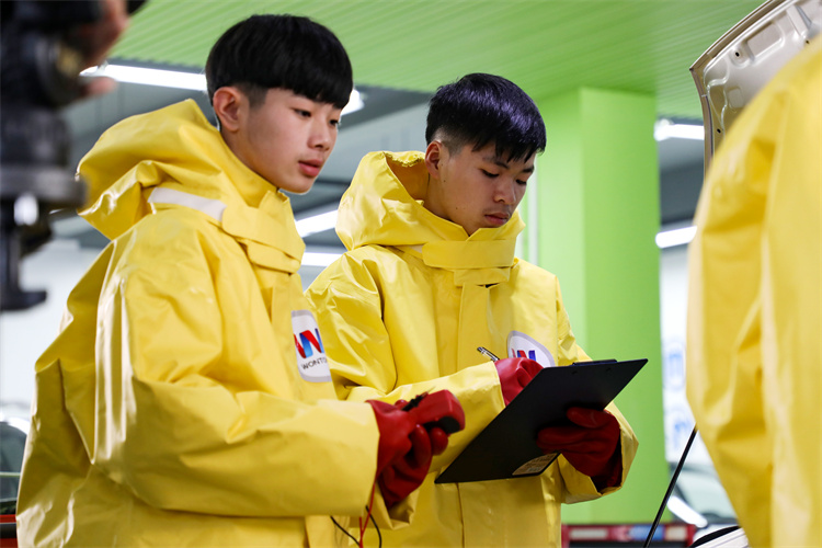 4月新能源汽車市場占有率達到29.5%，學新能源技術抓住發(fā)展機遇