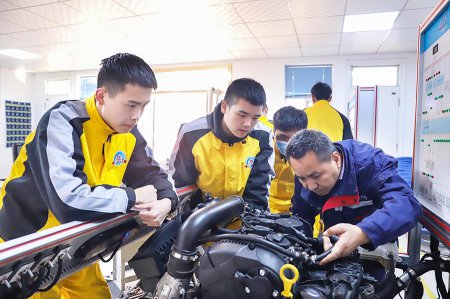 在西安，想開一個(gè)汽車維修店或汽車美容店得多少錢，需要準(zhǔn)備些什么？